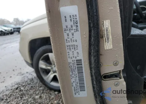 2016 Jeep Compass Latitude z USA, uszkodzony, nr VIN 1C4NJDEB0GD802751